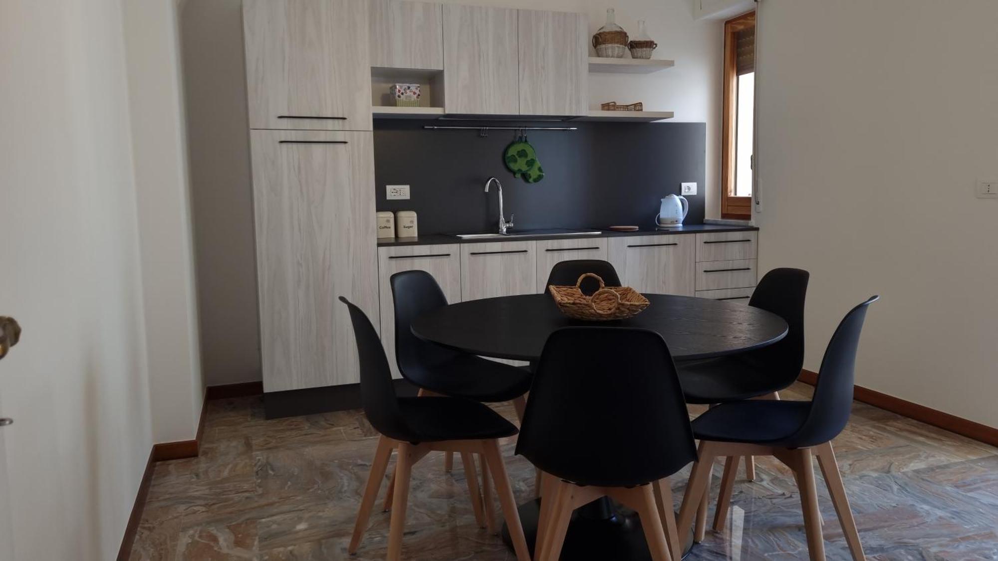 Guest House Da Gino Альберобелло Экстерьер фото